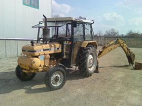 Багер New Holland Ford, снимка 3