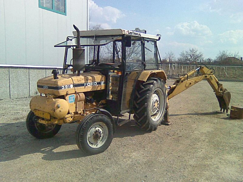 Багер New Holland Ford - изображение 3