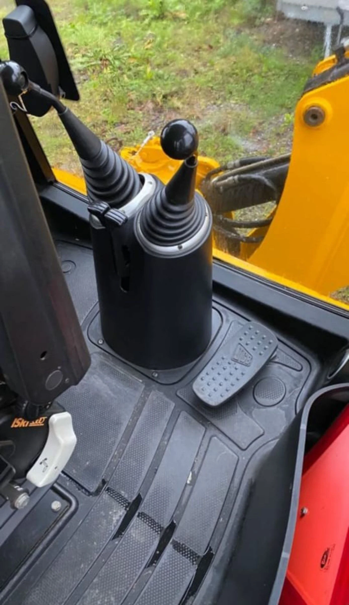 Багер JCB 4CX P21 ECO - изображение 5