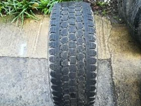 Гуми Зимни 225/65R17, снимка 1