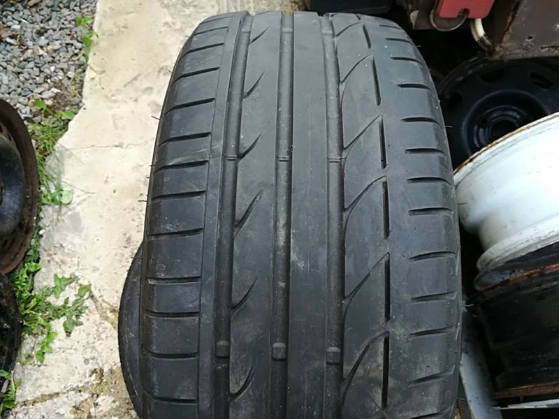 Гуми Летни 225/40R18, снимка 1 - Гуми и джанти - 21553606