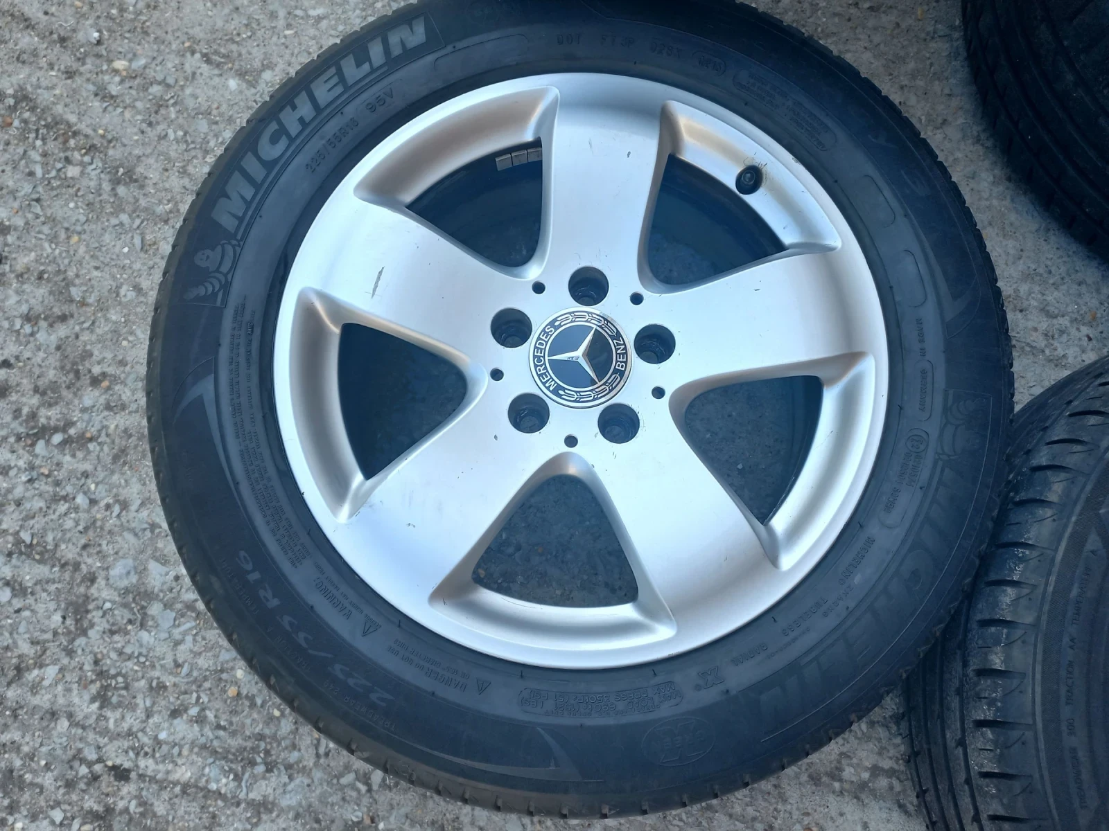���� � ������ 225/55R16 �� Mercedes-Benz E 270 | Mobile.bg � ����������� 4
