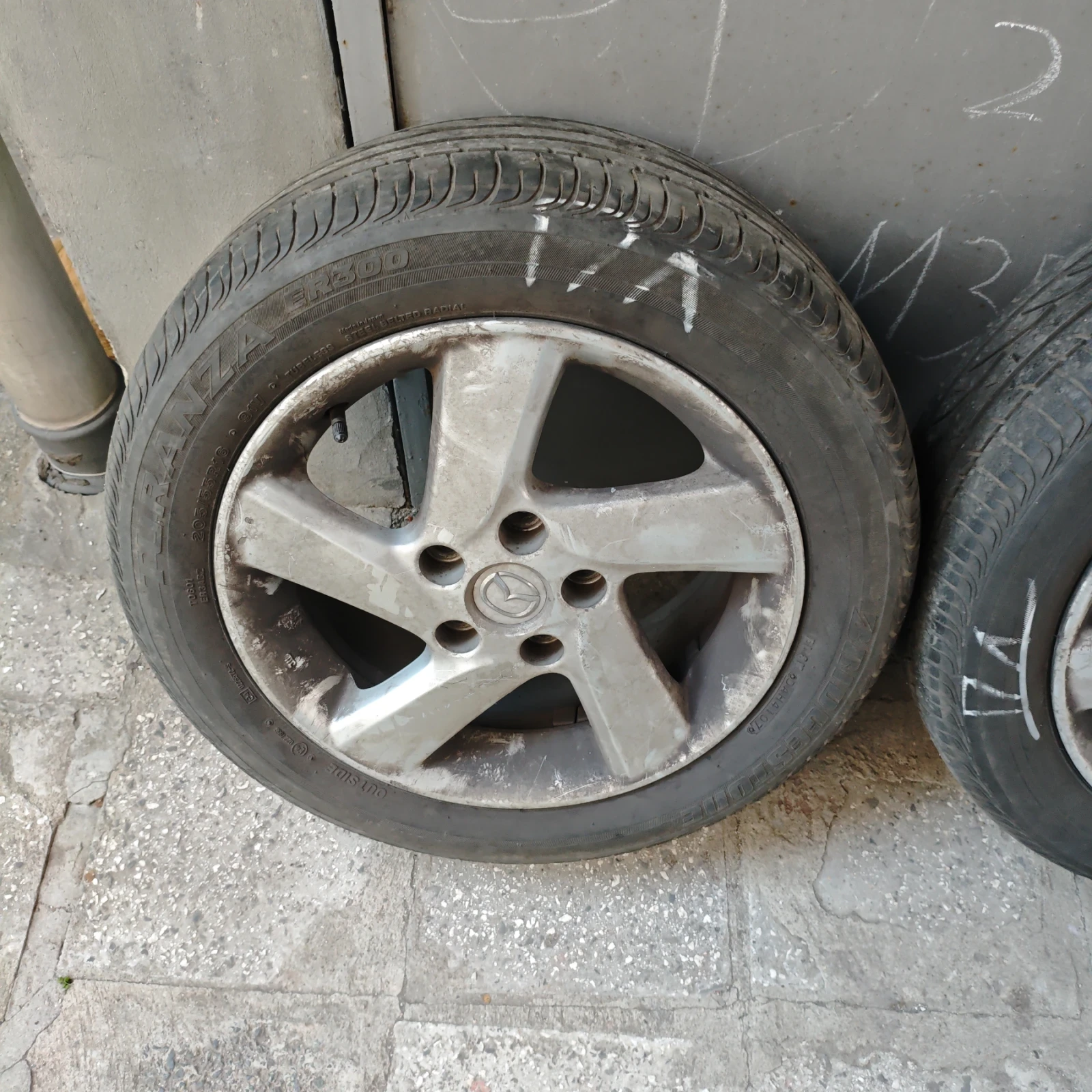 Гуми с джанти Bridgestone 205/55R16, снимка 5 - Гуми и джанти - 54444167