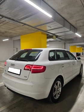 Audi A3 1.6 TDI 105 к.с. Закупена от Порше София Запад, снимка 7