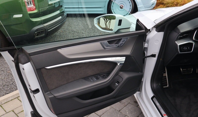 Audi S7 Sportback *MATRIX*B&O*360*21*EXCLUSIVE*ГАРАНЦИЯ, снимка 8 - Автомобили и джипове - 46274964