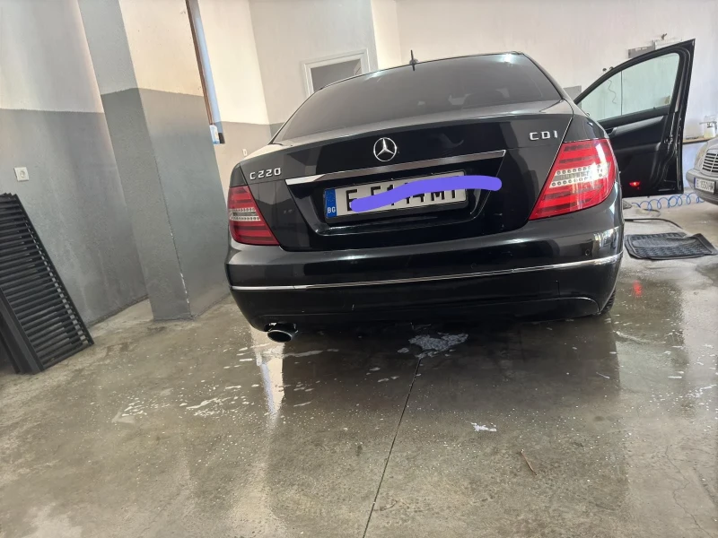 Mercedes-Benz C 220, снимка 9 - Автомобили и джипове - 47866009