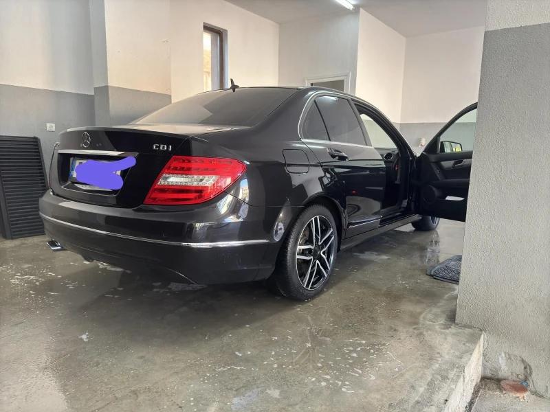 Mercedes-Benz C 220, снимка 2 - Автомобили и джипове - 47866009