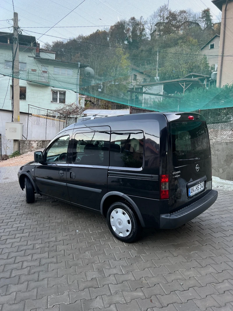 Opel Combo 1.4 Бензин , снимка 4 - Автомобили и джипове - 47884104