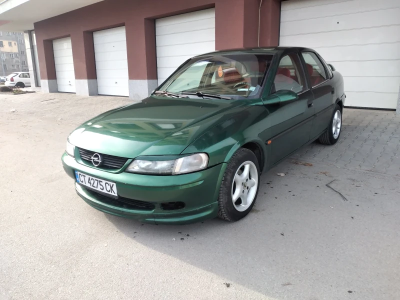 Opel Vectra 1.8 Газ/Бензин, снимка 1 - Автомобили и джипове - 48414444