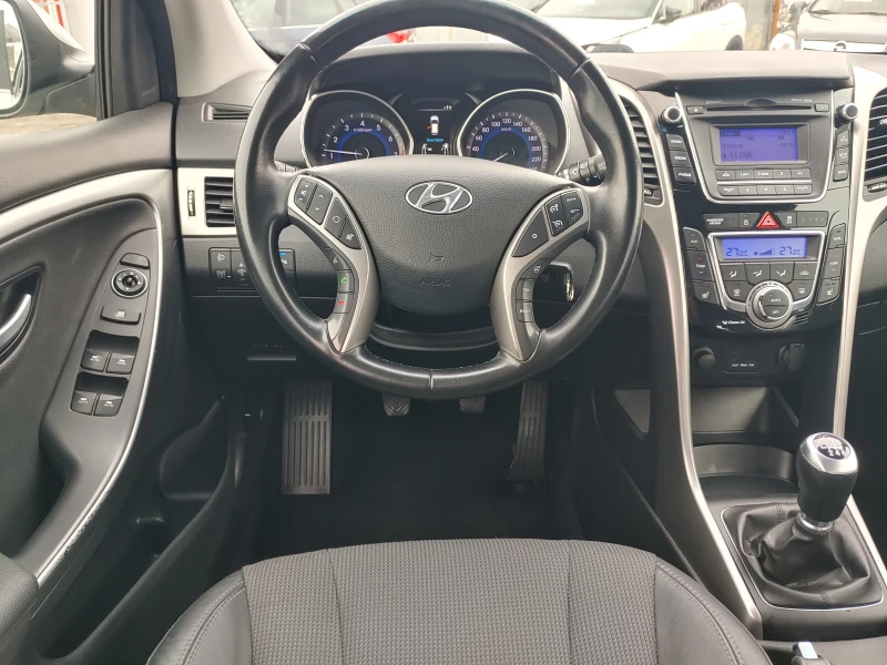 Hyundai I30 1.6i-135кс, снимка 12 - Автомобили и джипове - 48703375