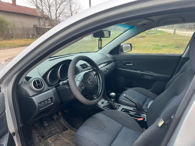 Mazda 3 1.6 HDI, снимка 15 - Автомобили и джипове - 48914969