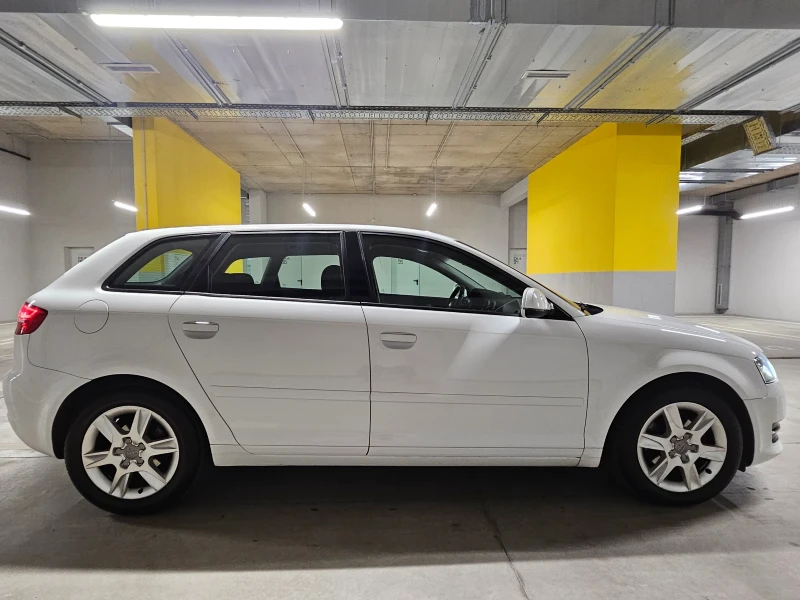 Audi A3 1.6 TDI 105 к.с. Закупена от Порше София Запад, снимка 8 - Автомобили и джипове - 50554657