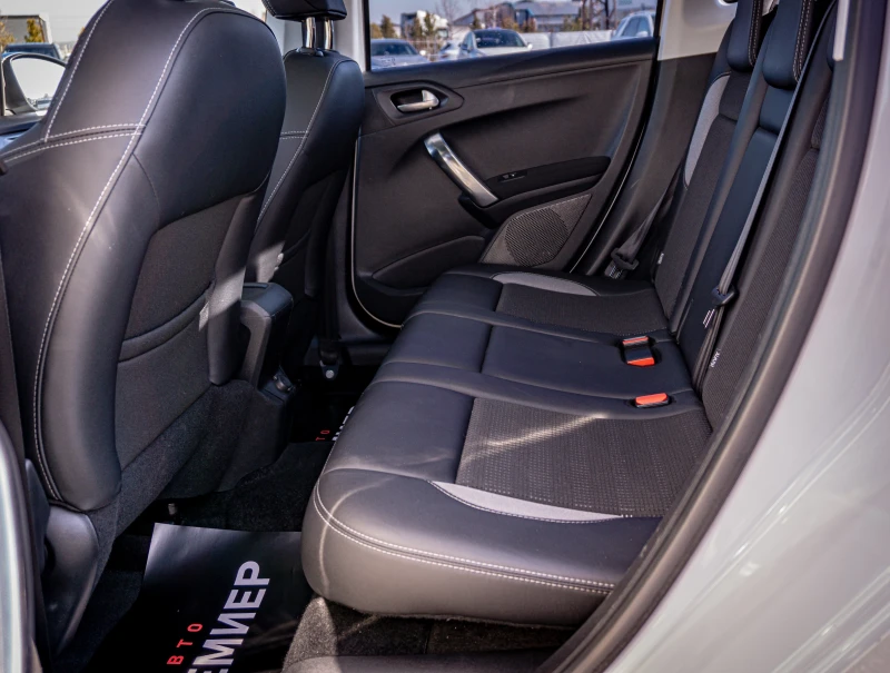 Peugeot 2008 1.6 e-HDi Féline - ГАРАНЦИЯ - ПЕРФЕКТНА, снимка 13 - Автомобили и джипове - 52525223