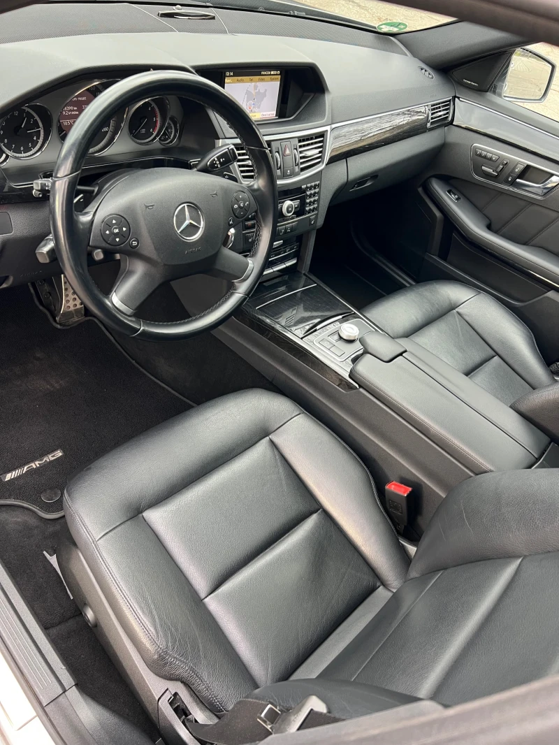 Mercedes-Benz E 350 AMG/DISTRONIK/HARMAN/PANORAMA/MEMORY, снимка 9 - Автомобили и джипове - 52966935