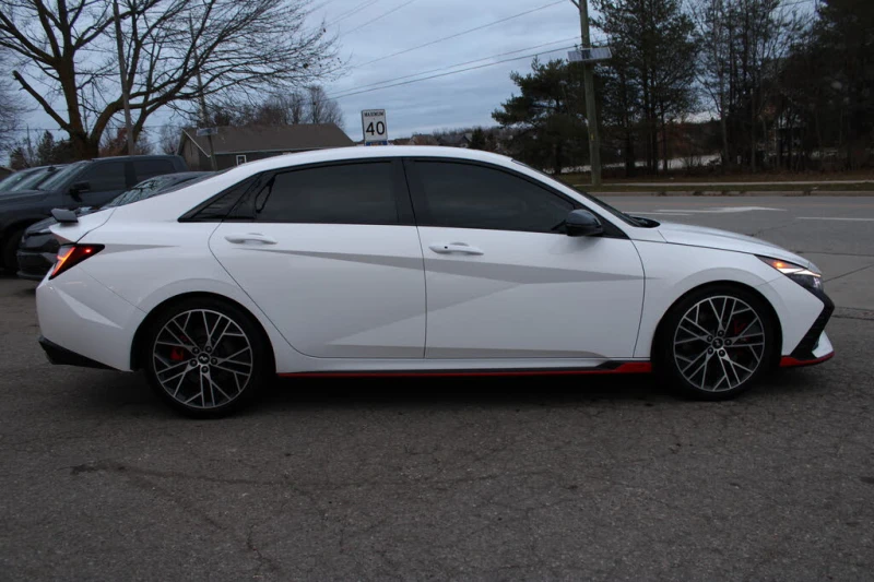 Hyundai Elantra FWD N * CARFAX * АвтоКредит * (ЦЕНА ДО БГ), снимка 7 - Автомобили и джипове - 53206452