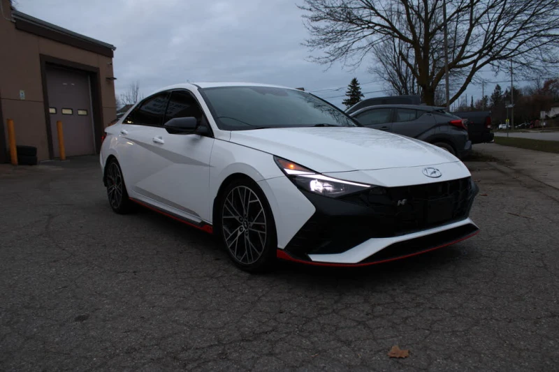 Hyundai Elantra FWD N * CARFAX * АвтоКредит * (ЦЕНА ДО БГ), снимка 8 - Автомобили и джипове - 53206452