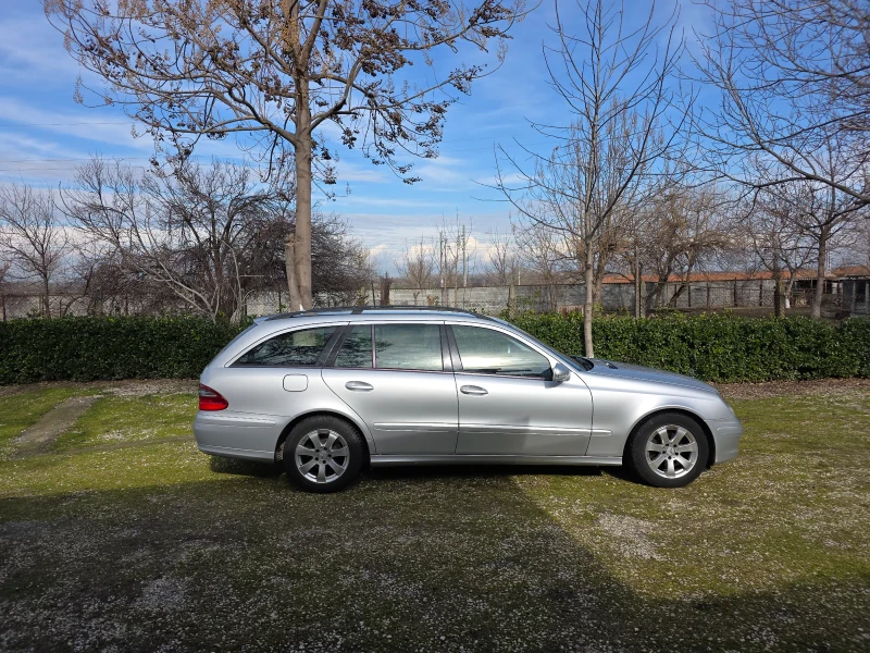 Mercedes-Benz E 220, снимка 17 - Автомобили и джипове - 53406907