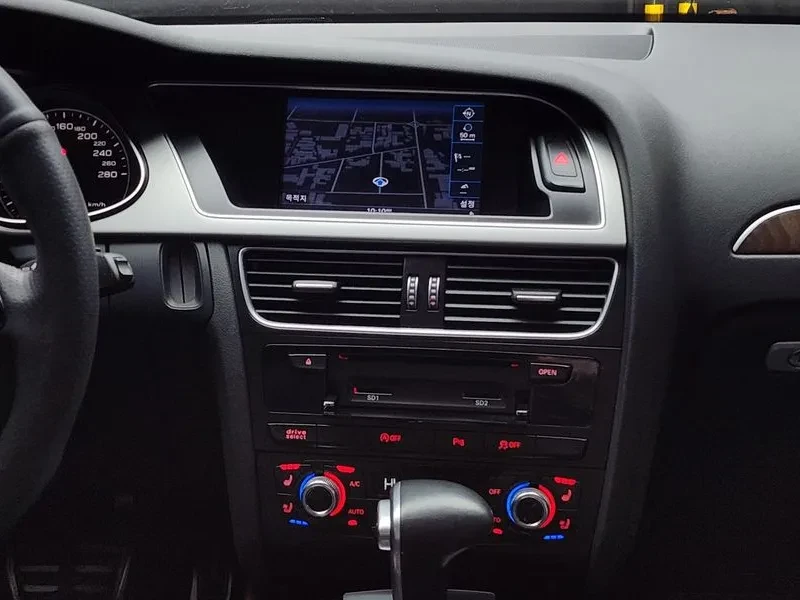 Audi A4 2.0 TDI Quattro Comfort Edition B8, снимка 14 - Автомобили и джипове - 53267625