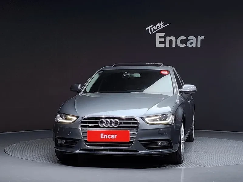 Audi A4 2.0 TDI Quattro Comfort Edition B8, снимка 3 - Автомобили и джипове - 53267625