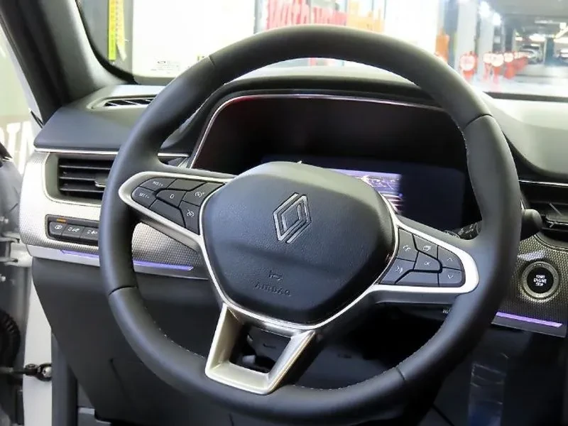 Renault Arkana 1.6 GTE ICONIC, снимка 8 - Автомобили и джипове - 55176833