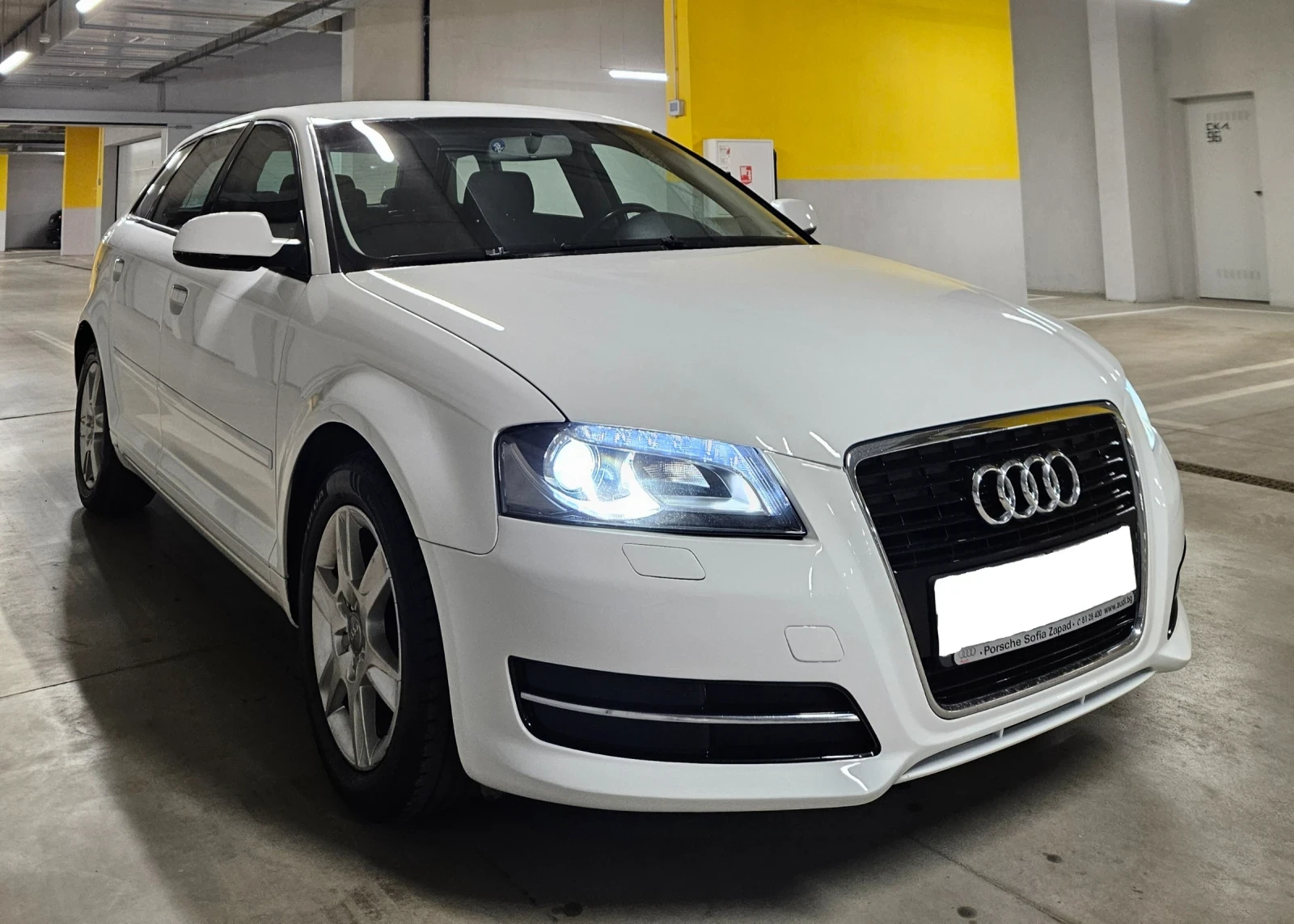 Audi A3 1.6 TDI 105 к.с. Закупена от Порше София Запад, снимка 1