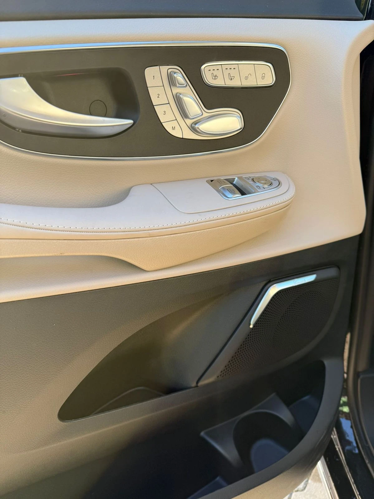 Mercedes-Benz V 300 d* Extralang* 4Matic* Airmatic* VIPSeats* Exclusiv - изображение 9