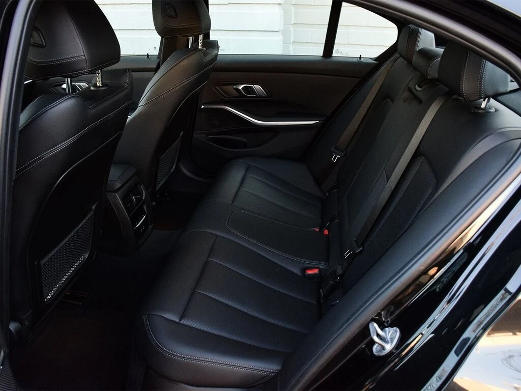 BMW 330 * 330i xDrive Turbo| xDrive AWD| Curved 14.9 Displ | Mobile.bg � ����������� 11