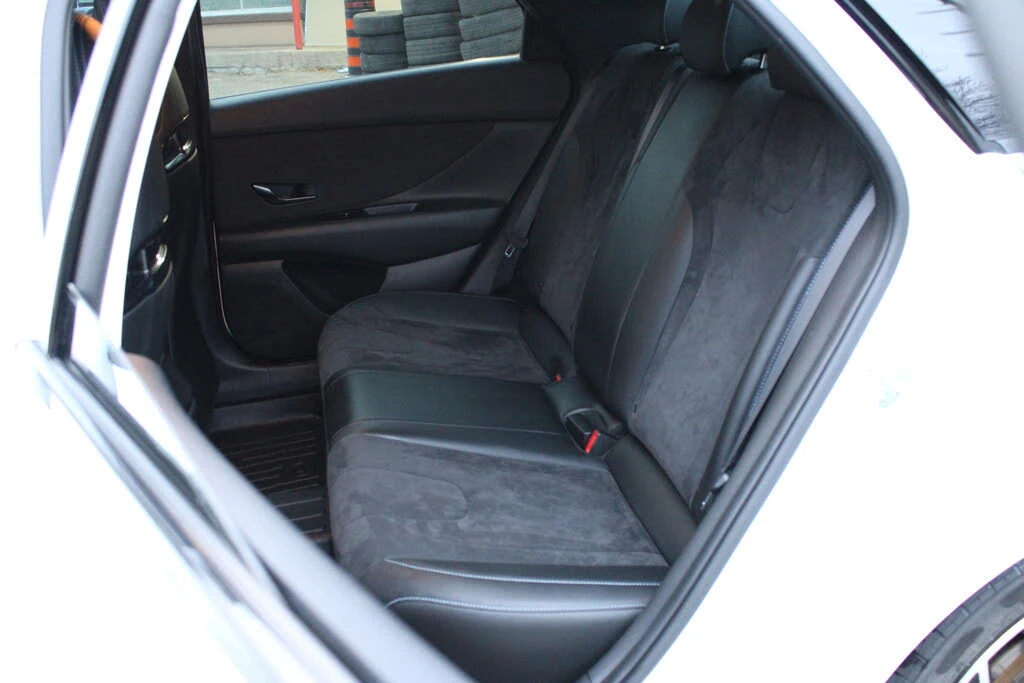 Hyundai Elantra FWD N * CARFAX * ���������� * (���� �� ��) | Mobile.bg � ����������� 12