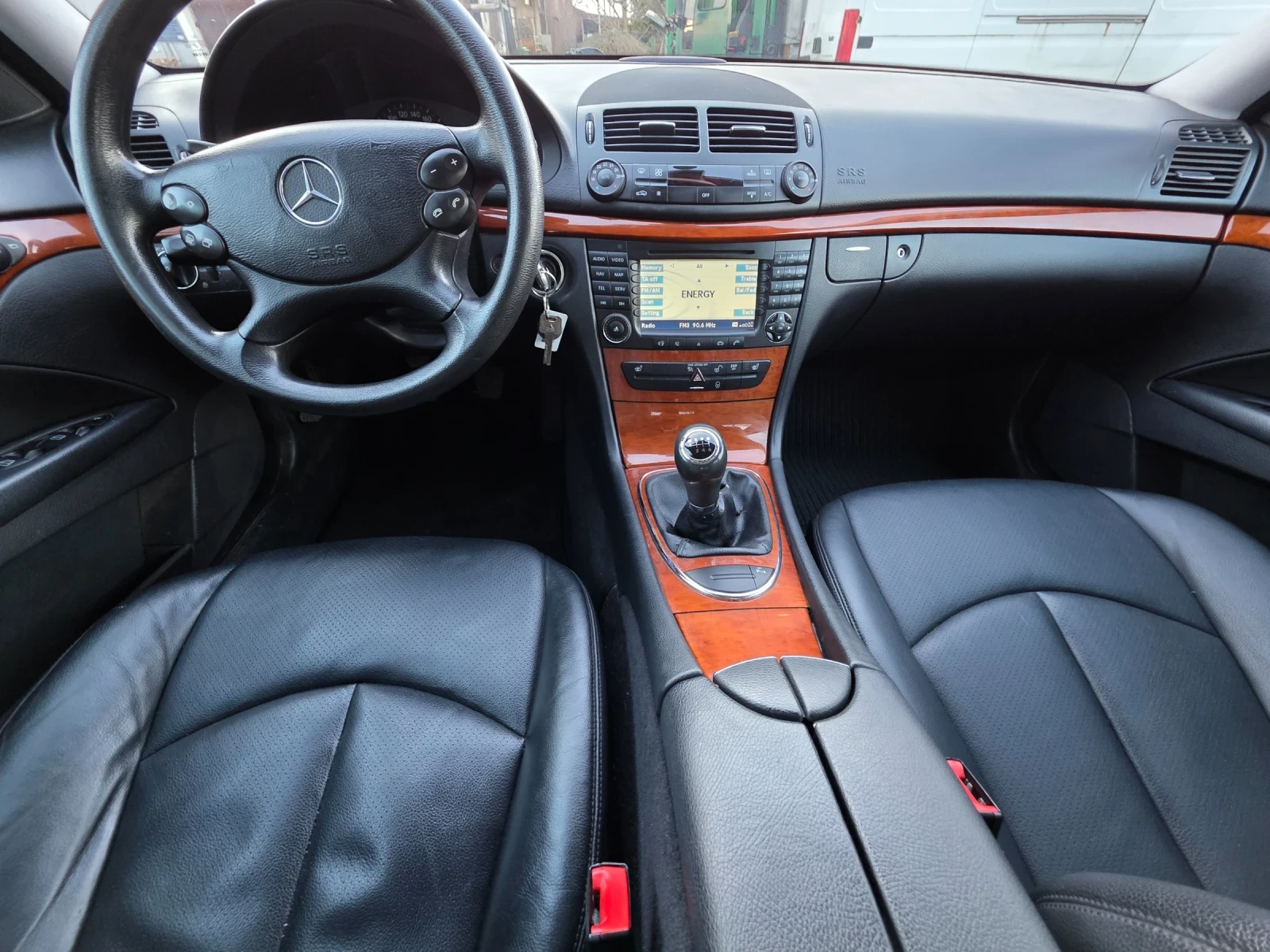 Mercedes-Benz E 220  - изображение 8