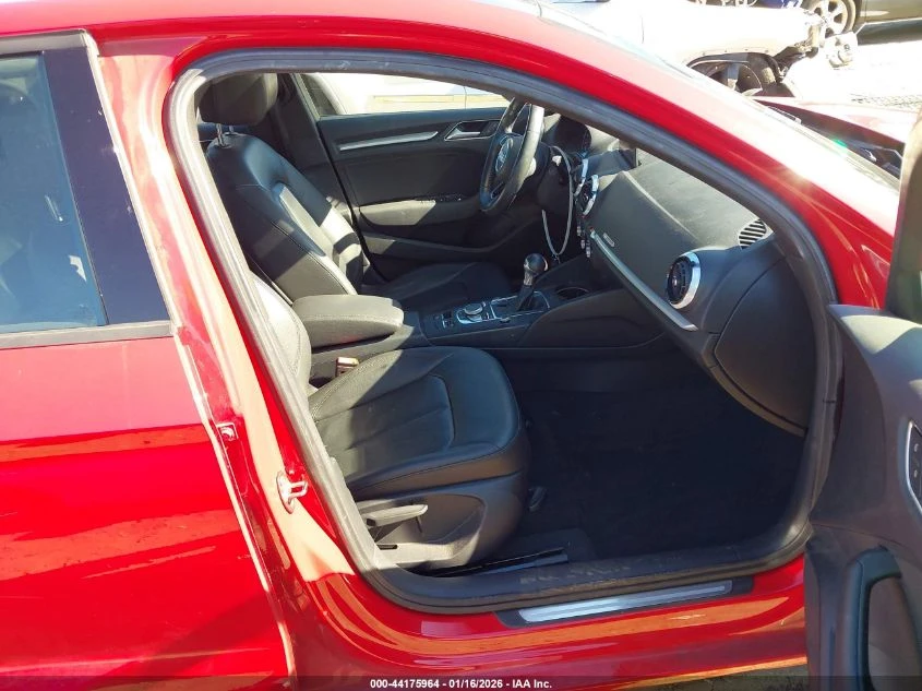 Audi A3 2l 2.0T Premium/2.0T Tech Premium - изображение 5