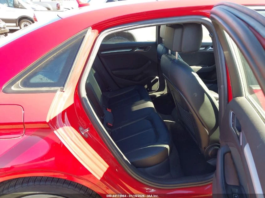 Audi A3 2l 2.0T Premium/2.0T Tech Premium - изображение 8