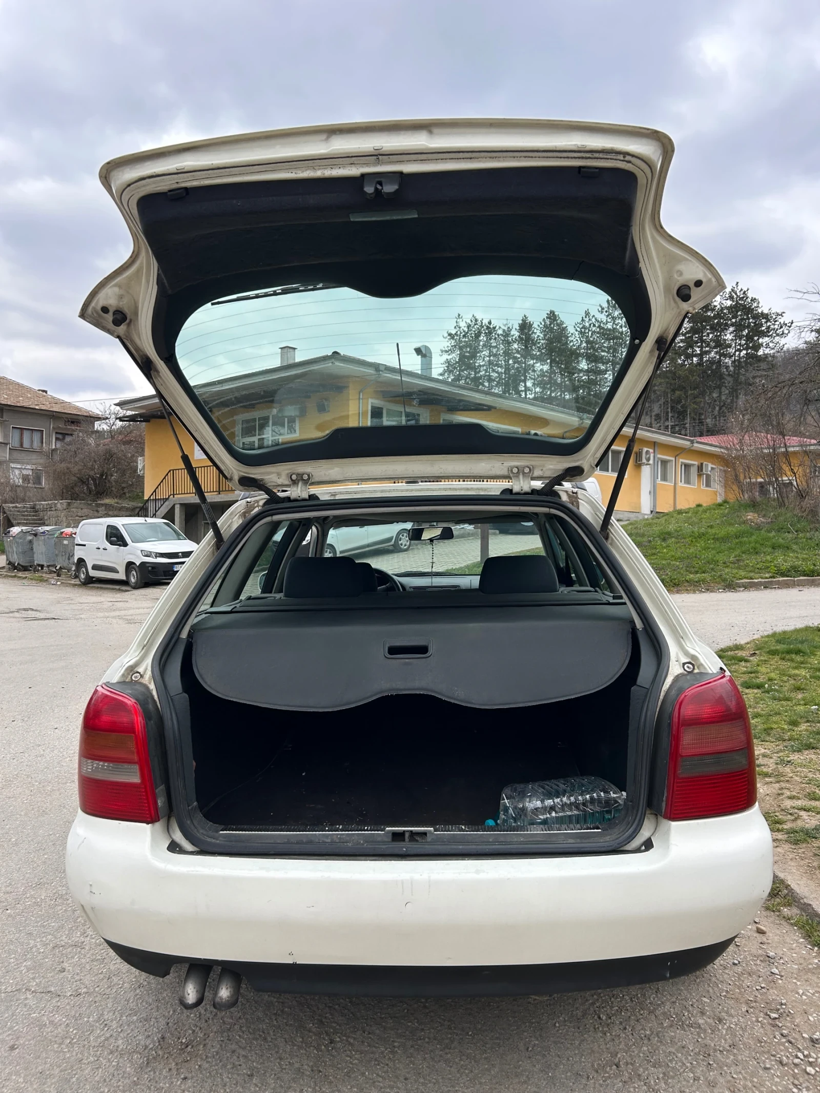 Audi A4 1.9 TDI 110, снимка 9 - Автомобили и джипове - 53945044