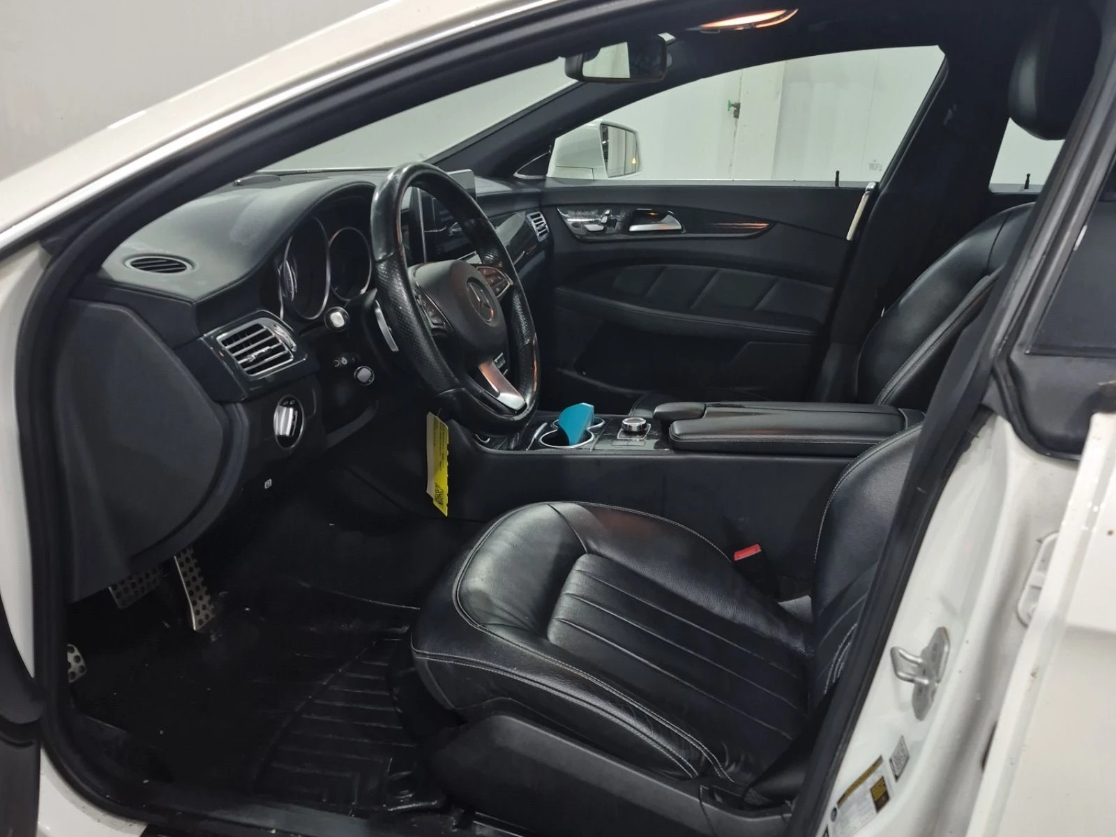 Mercedes-Benz CLS 400  С РЕГИСТРАЦИЯ & АВТО КРЕДИТ , снимка 5 - Автомобили и джипове - 53951615