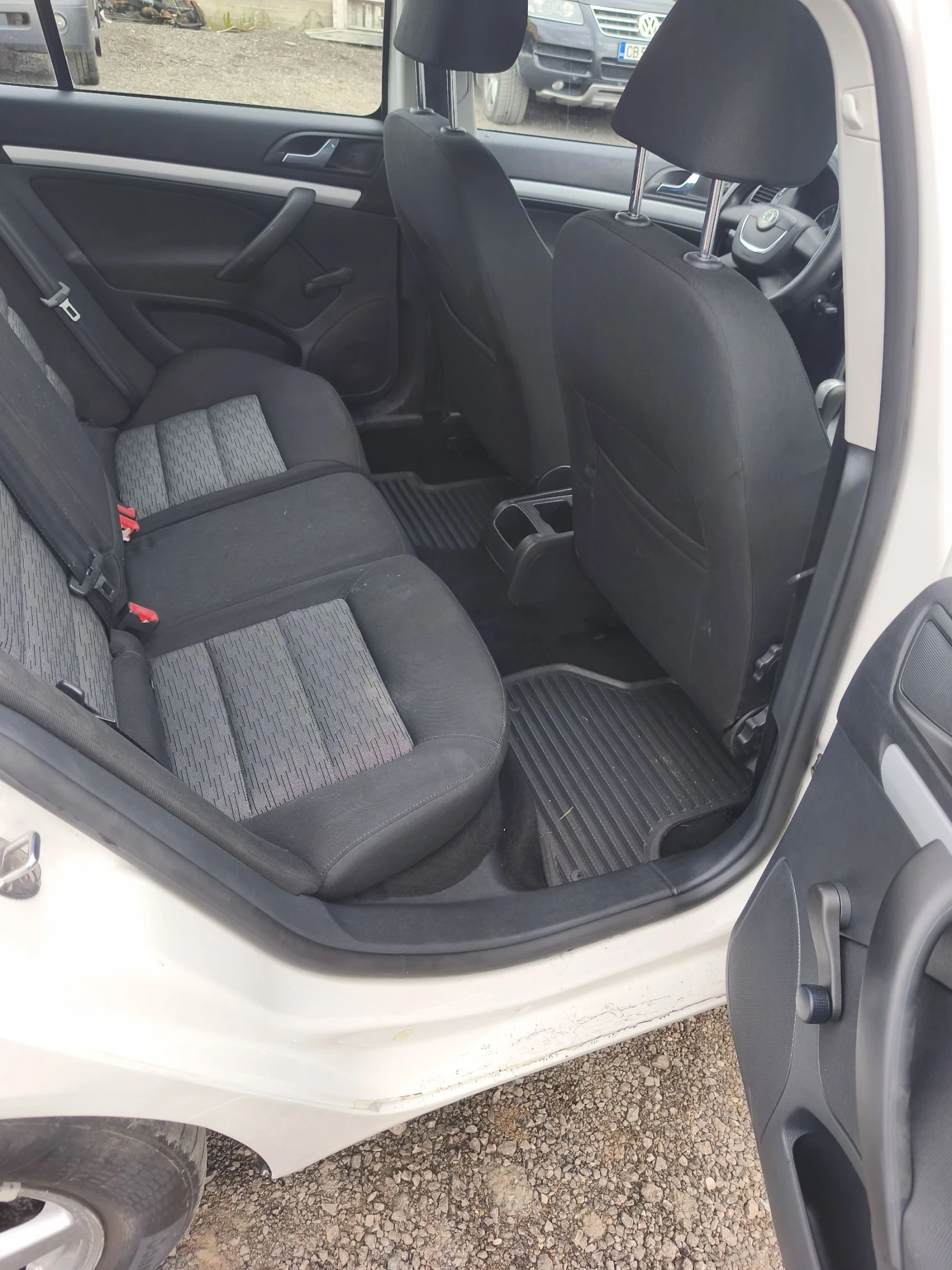 Skoda Octavia 1.8TFSI 4x4 KLIMA, снимка 6 - Автомобили и джипове - 53981314