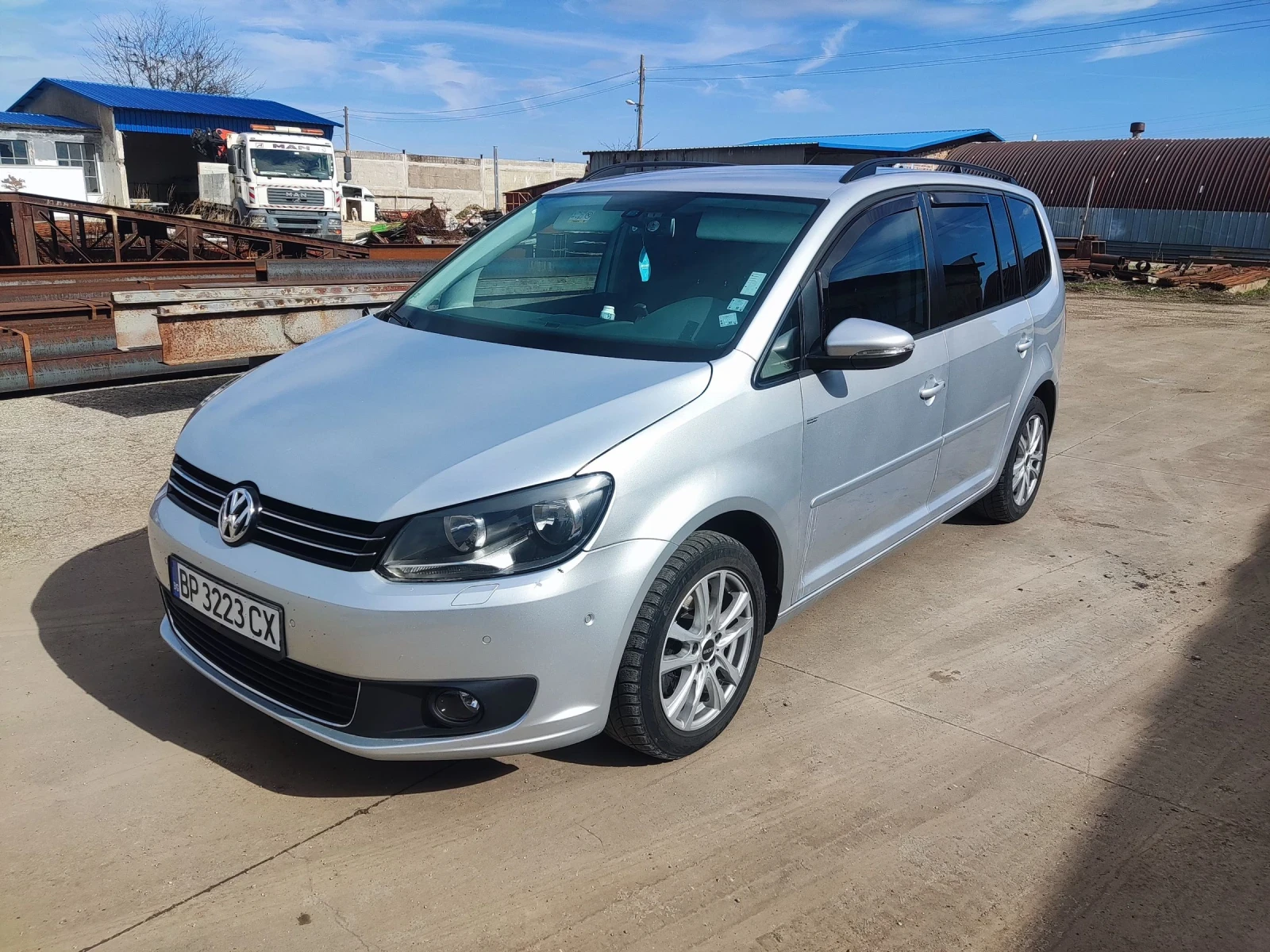 VW Touran, снимка 2 - Автомобили и джипове - 54496913