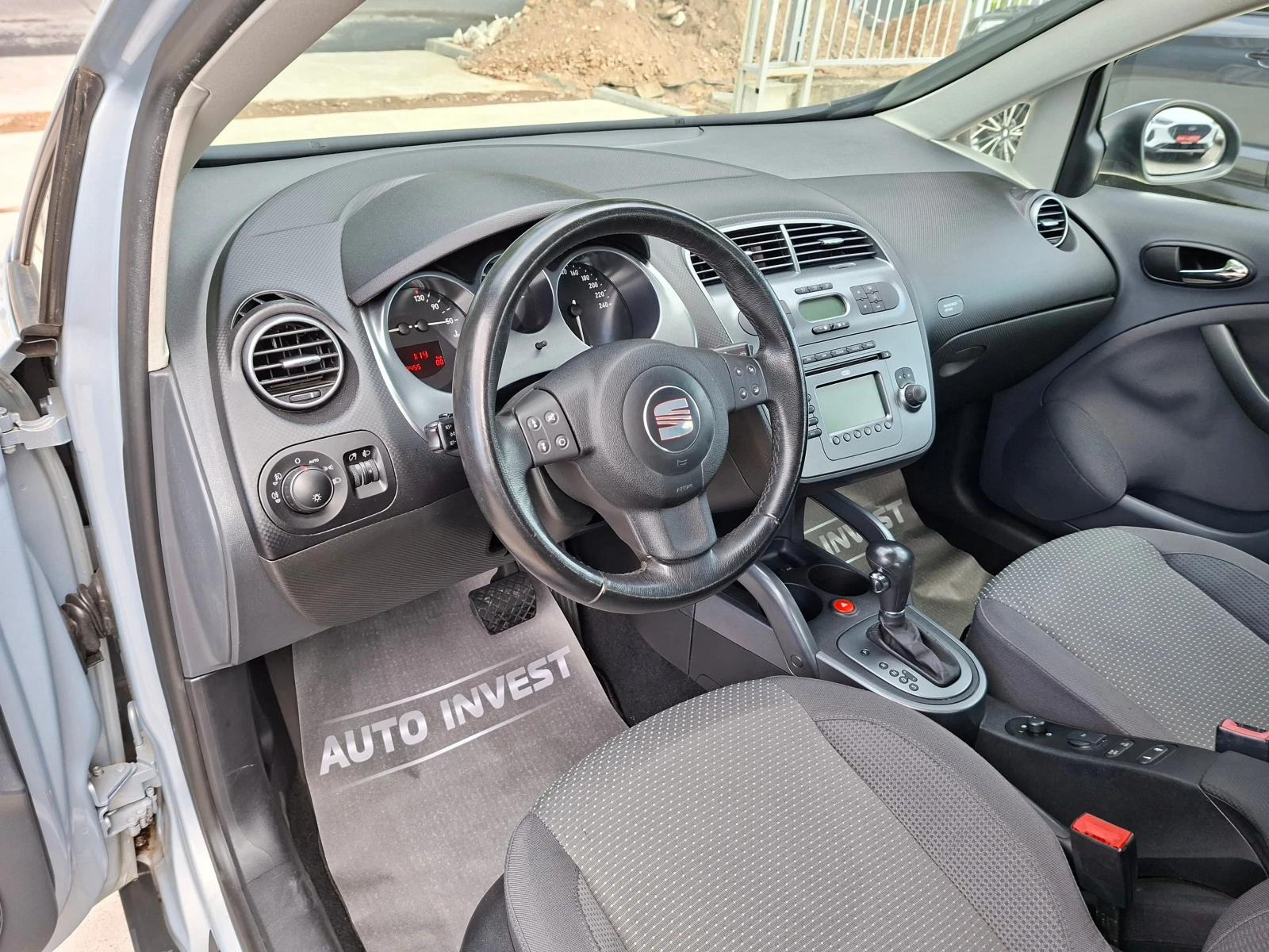 Seat Altea 2.0/140ks/AVTOMAT, снимка 10 - Автомобили и джипове - 54916629