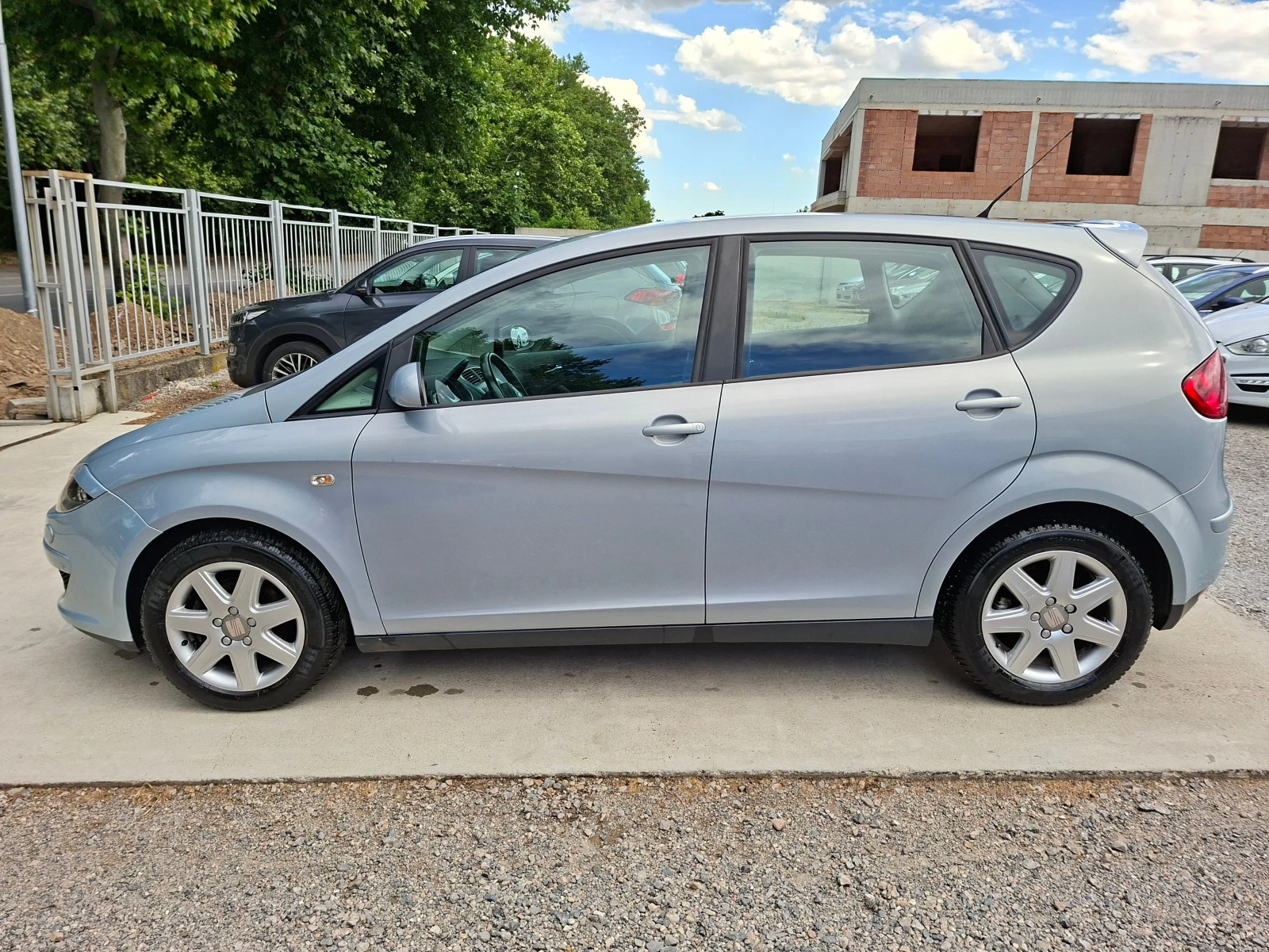 Seat Altea 2.0/140ks/AVTOMAT, снимка 4 - Автомобили и джипове - 54916629