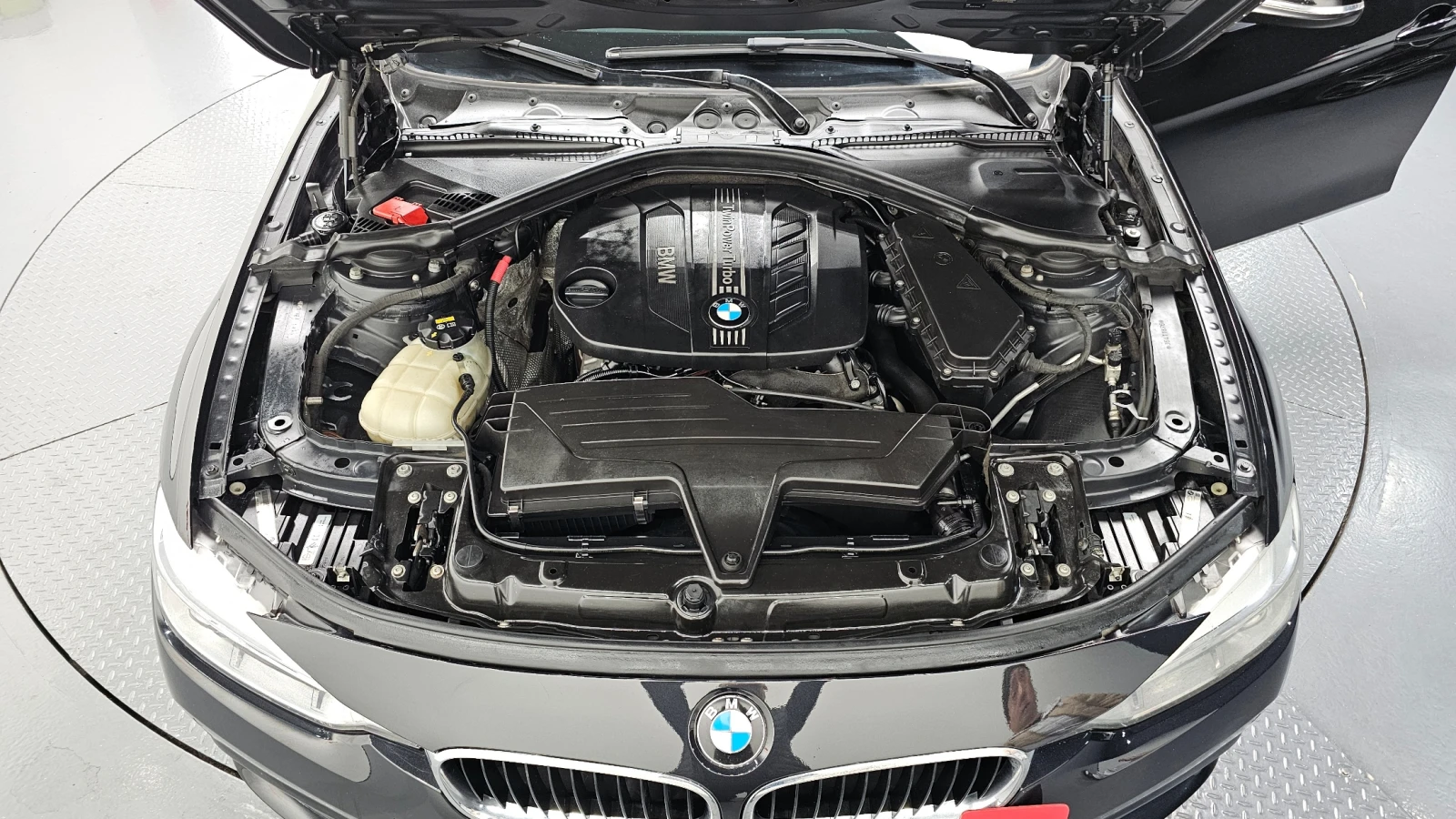 BMW 320, снимка 5 - Автомобили и джипове - 55415665