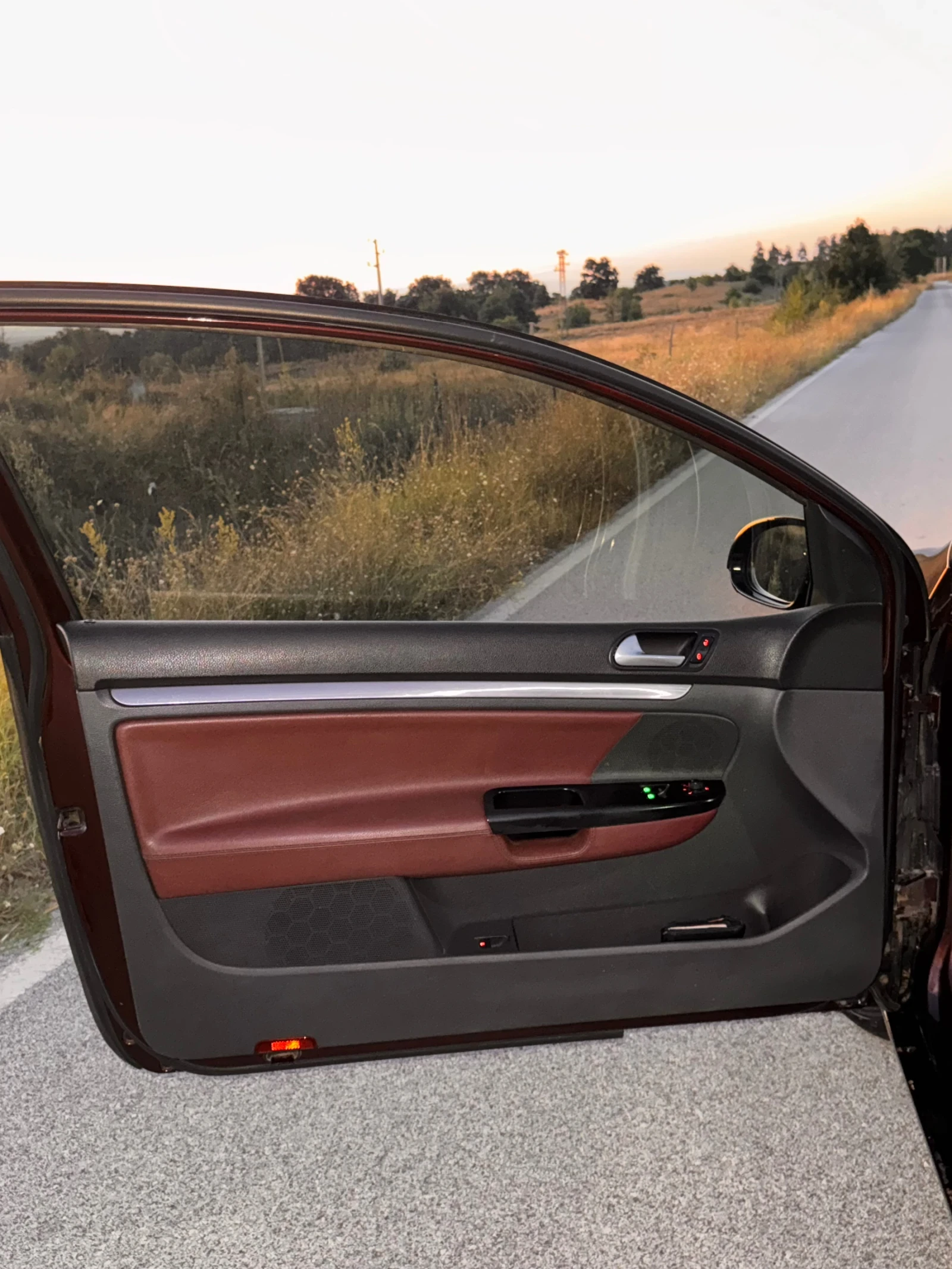 VW Golf, снимка 5 - Автомобили и джипове - 55533138