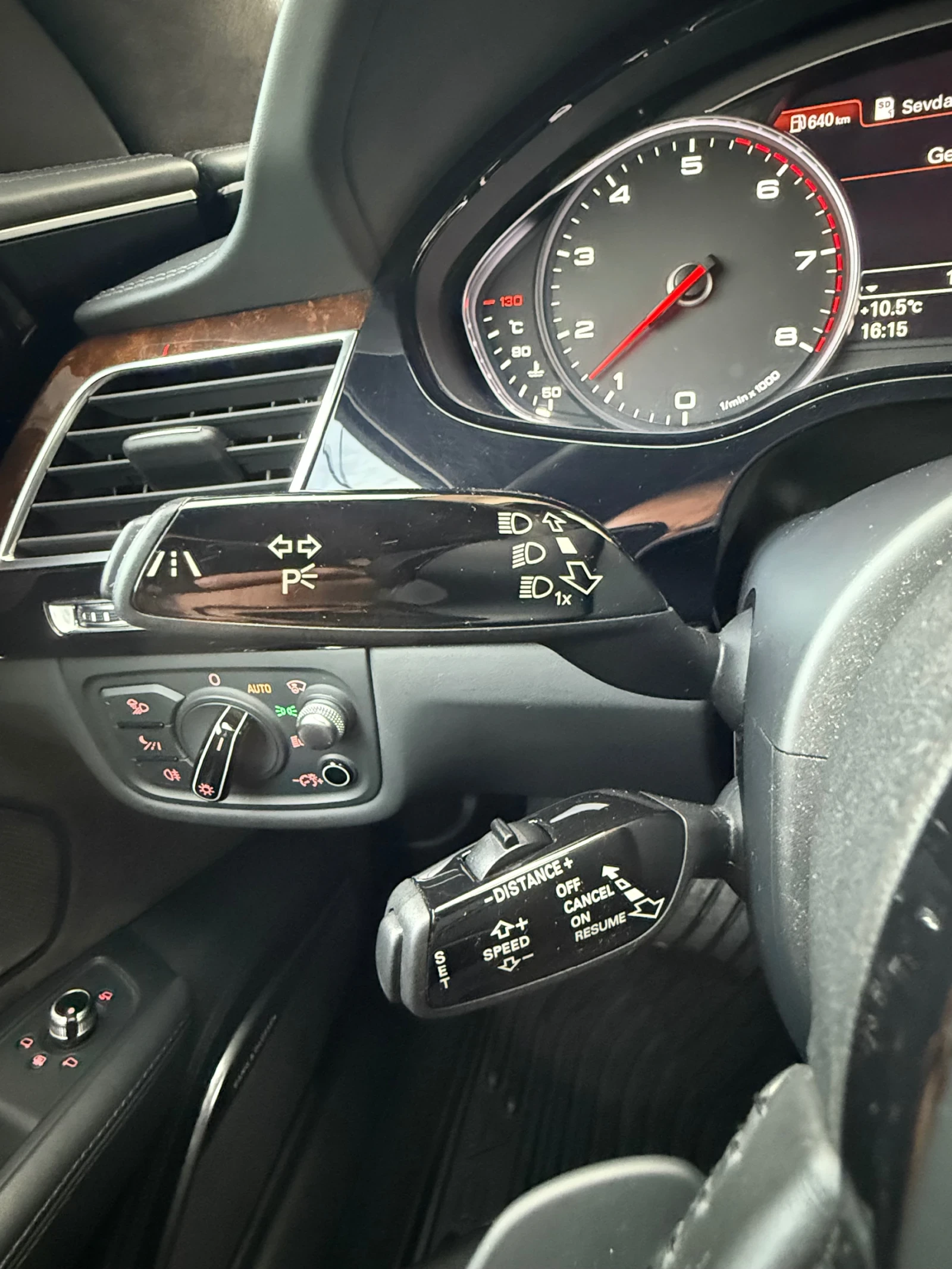 Audi A8 4.0 TFSI Matrix , снимка 11 - Автомобили и джипове - 55721582