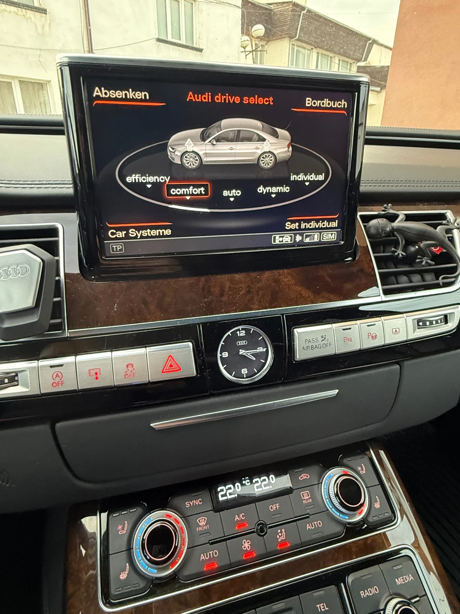 Audi A8 4.0 TFSI Matrix , снимка 10 - Автомобили и джипове - 55721582
