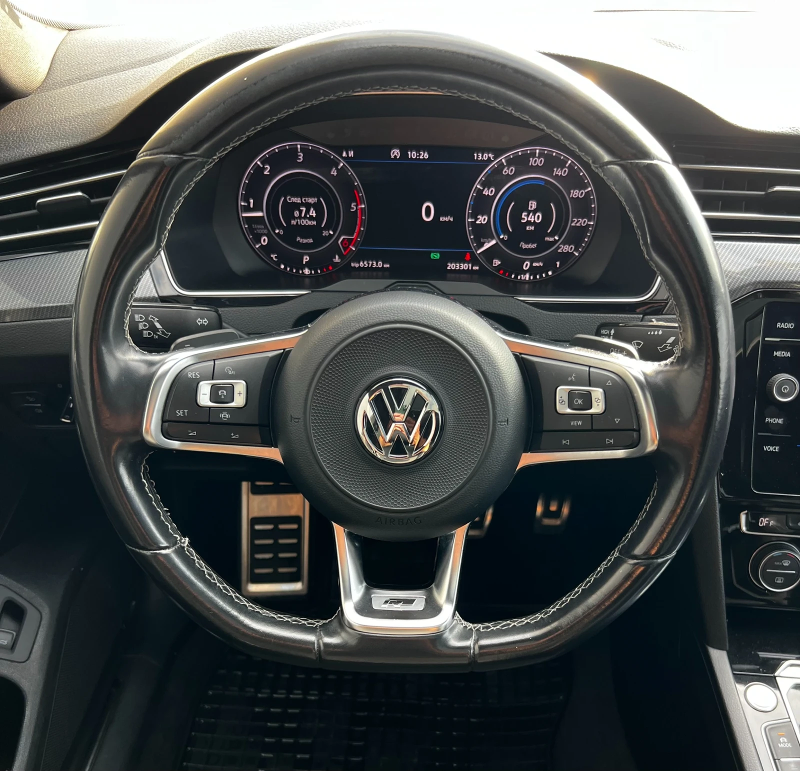 VW Arteon R-Line , снимка 14 - Автомобили и джипове - 56637819