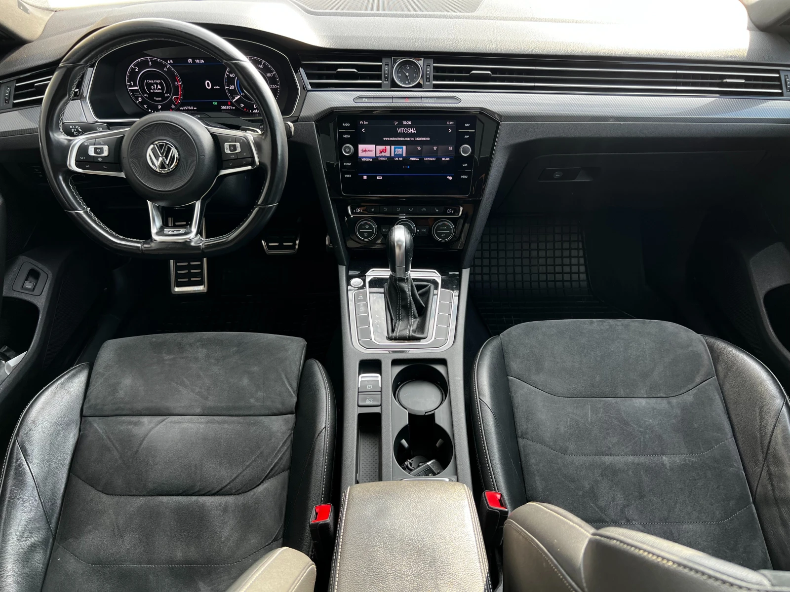 VW Arteon R-Line , снимка 9 - Автомобили и джипове - 56637819