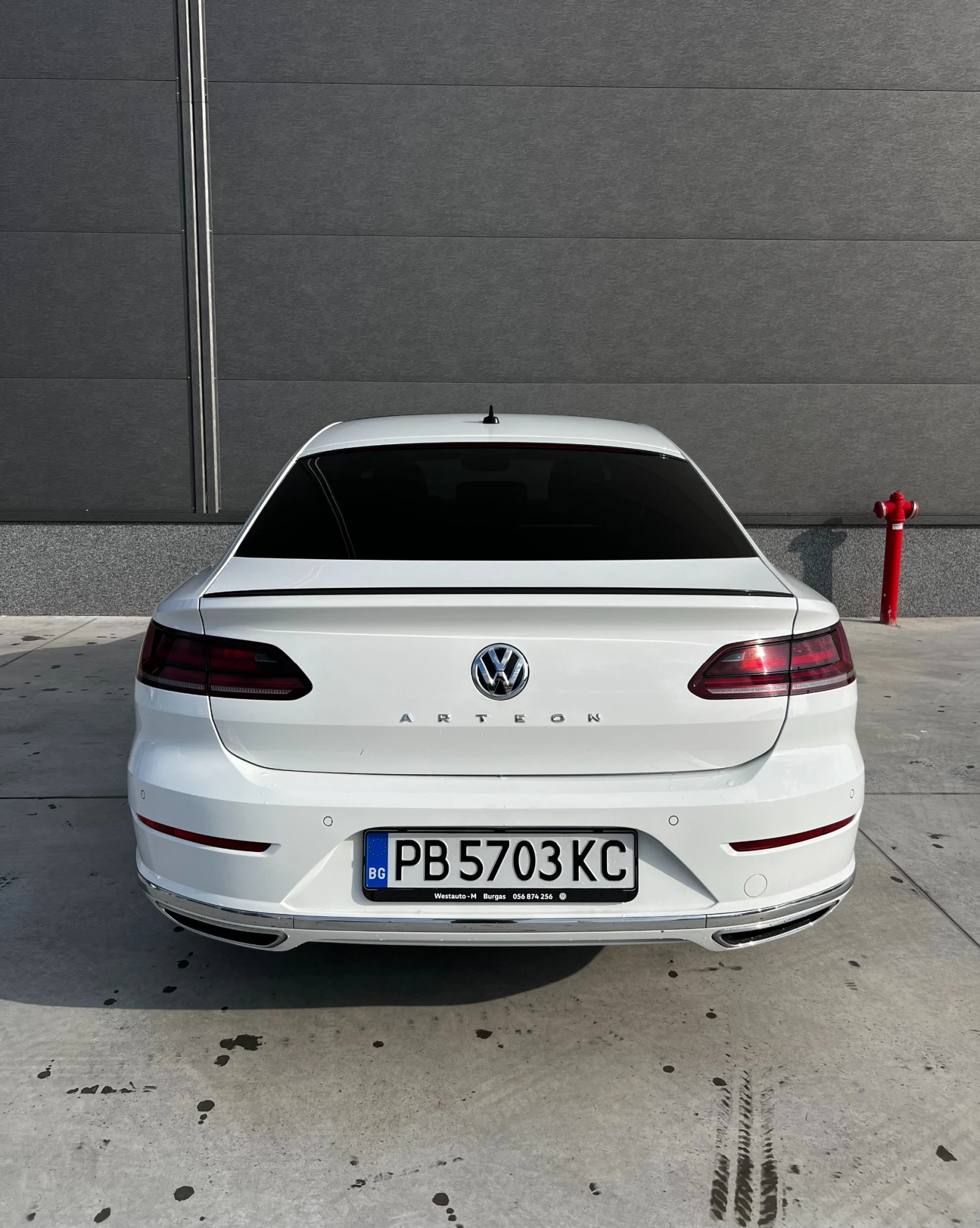 VW Arteon R-Line , снимка 6 - Автомобили и джипове - 56637819