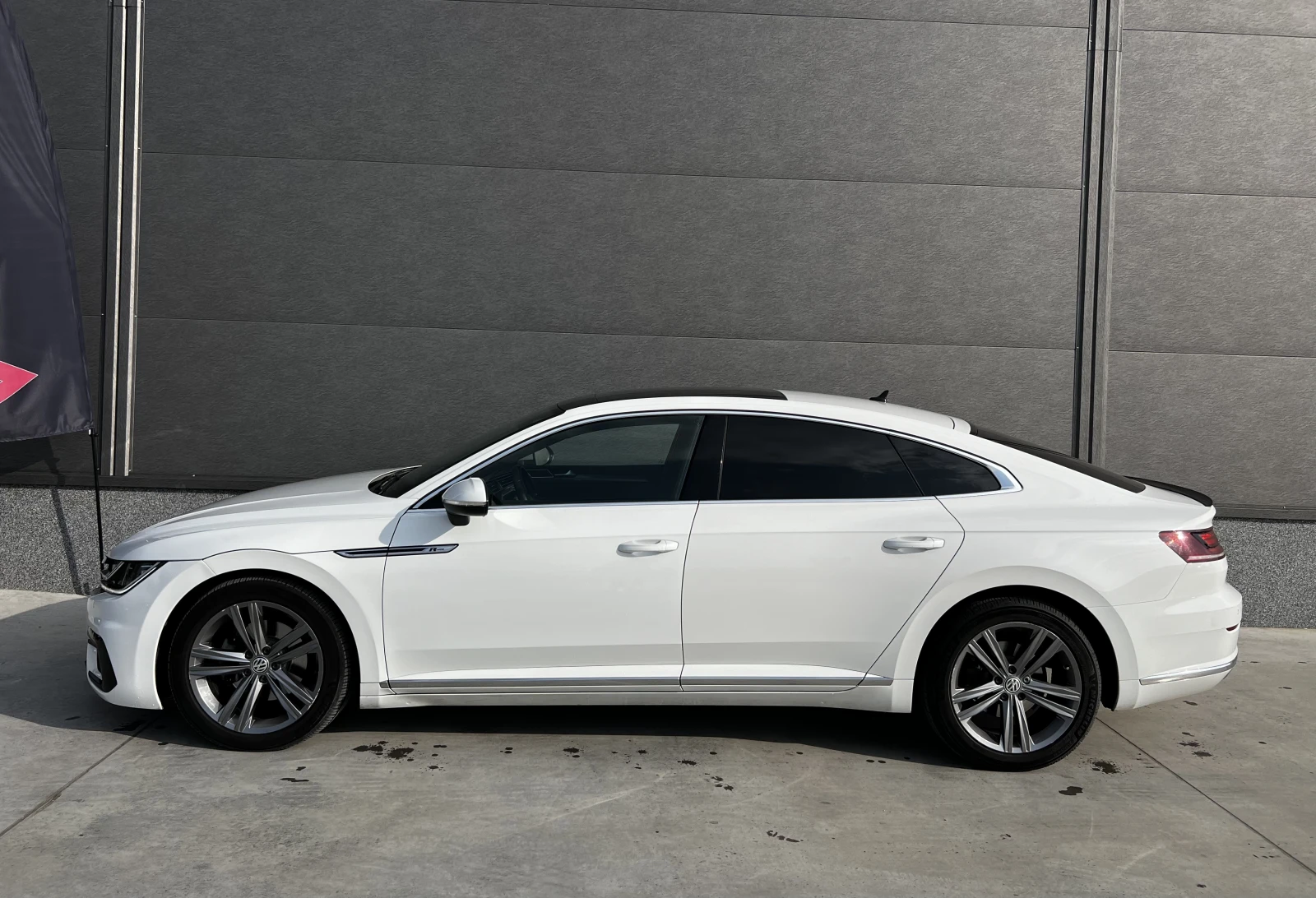 VW Arteon R-Line , снимка 8 - Автомобили и джипове - 56637819