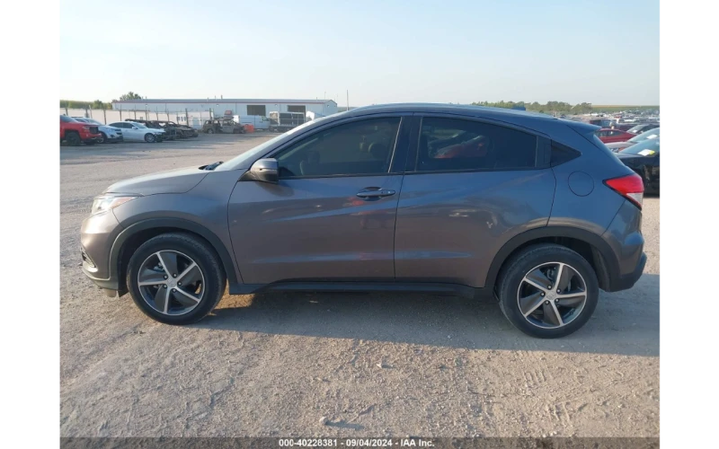 Honda Hr-v 1.8L MPI * AWD * Става на газ!, снимка 4 - Автомобили и джипове - 47561810