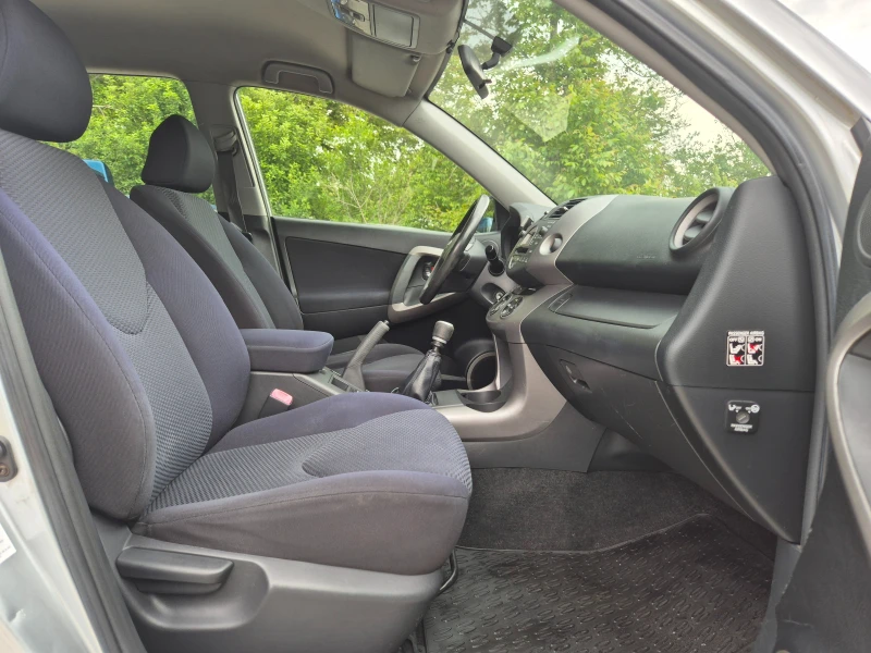 Toyota Rav4 2.2D4D/Italy, снимка 8 - Автомобили и джипове - 52344500