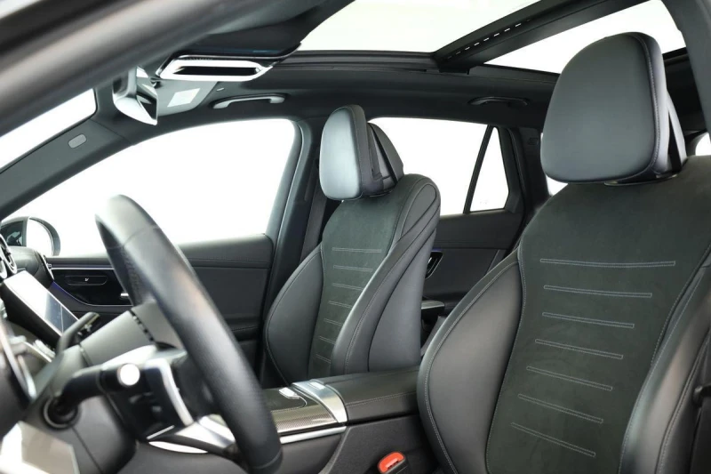 Mercedes-Benz GLC 300 D* 4M* AMG* KEYLESS* DISTR* CARPLAY* , снимка 7 - Автомобили и джипове - 51285805