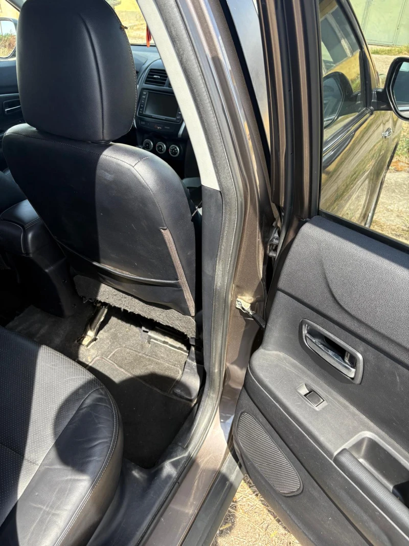 Mitsubishi ASX 1.8D 148 кс, снимка 15 - Автомобили и джипове - 52384676