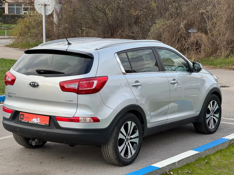 Kia Sportage 2.0Дизел/4х4/Климатроник/Камера/Кожен Салон/K-Go/, снимка 4 - Автомобили и джипове - 52643134